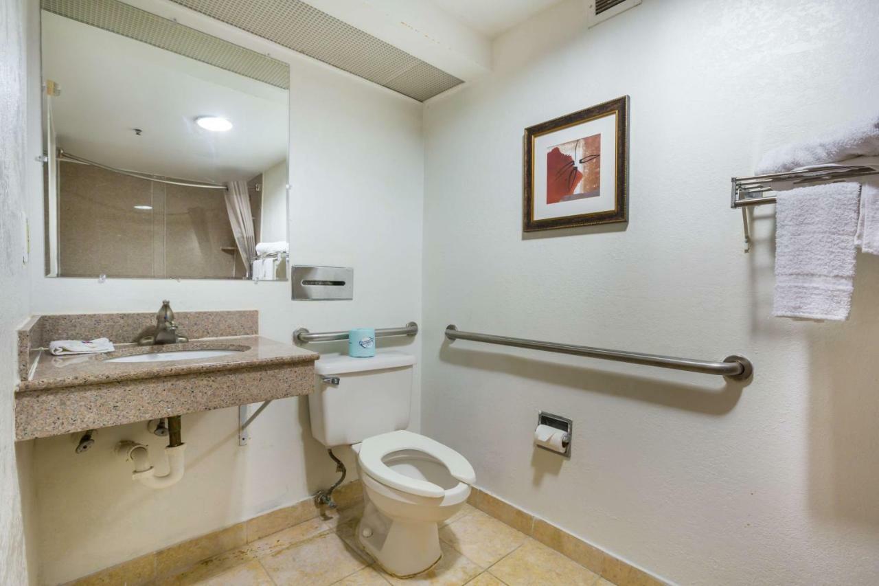 Budgetel Inns & Suites - Atlanta Galleria Stadium สเมอร์นา ภายนอก รูปภาพ